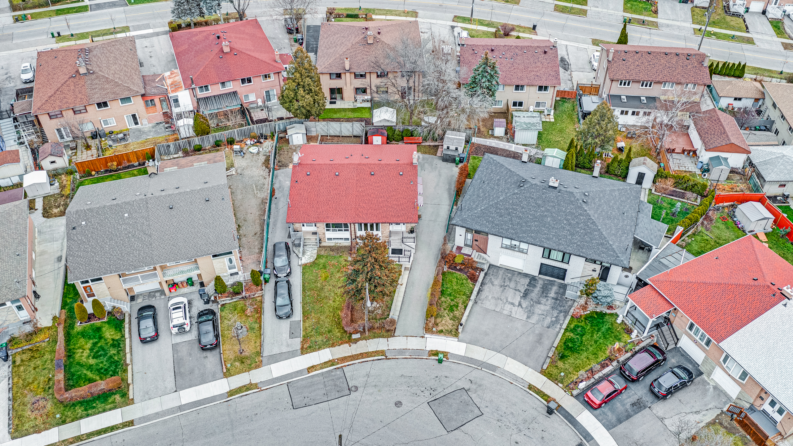 63 Fallingdale Crescent