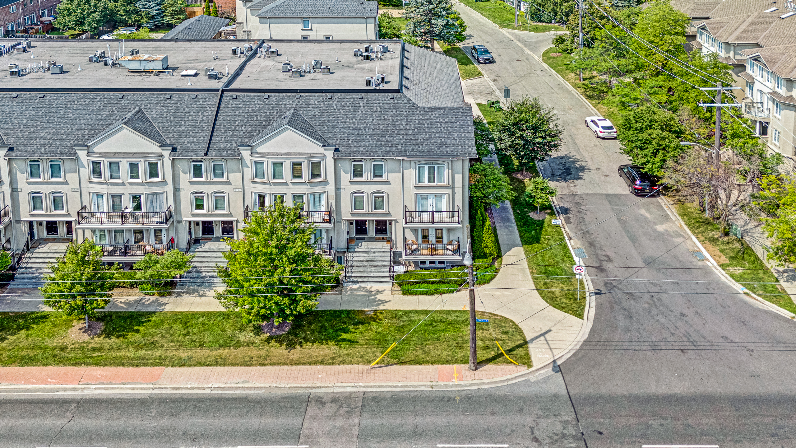 118 Finch Avenue West TH1