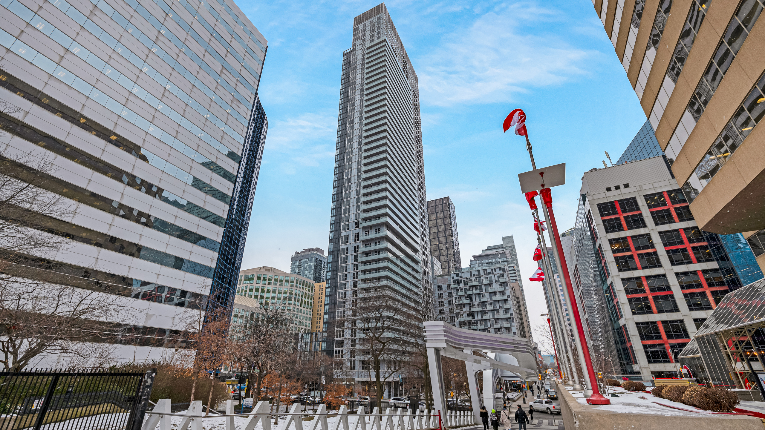 300 Front Street West #502
