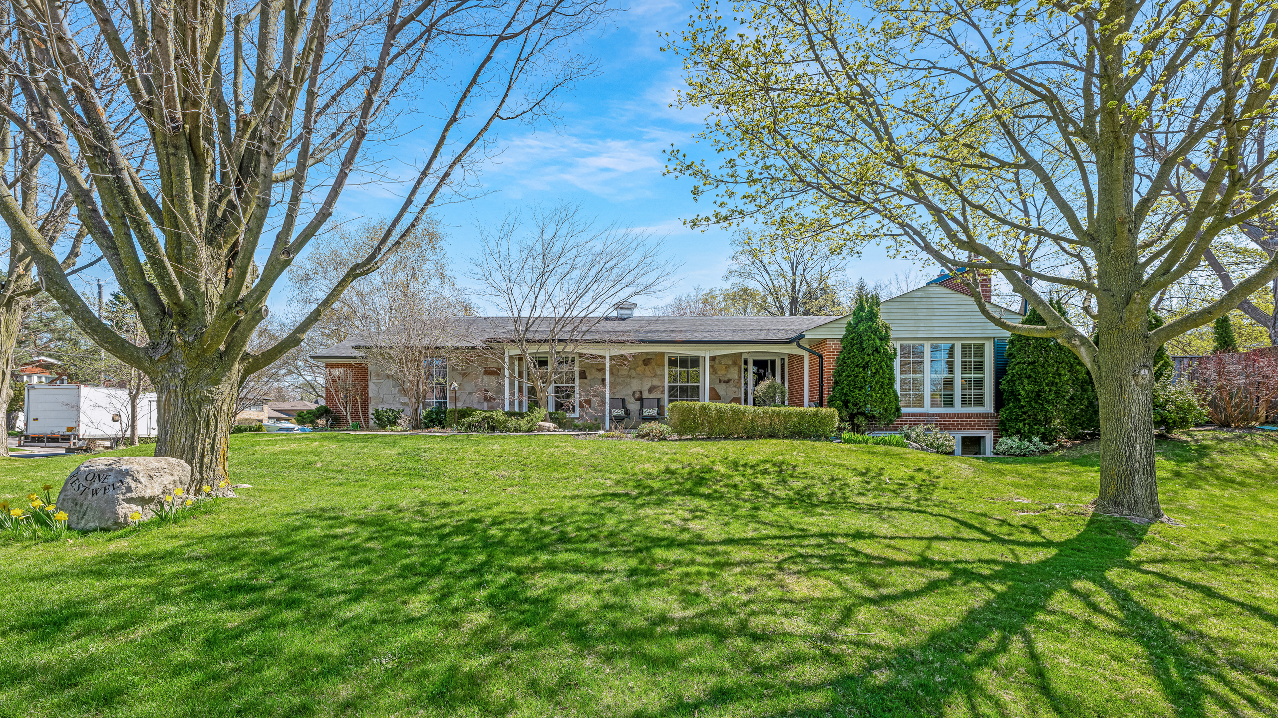 1 Restwell Crescent