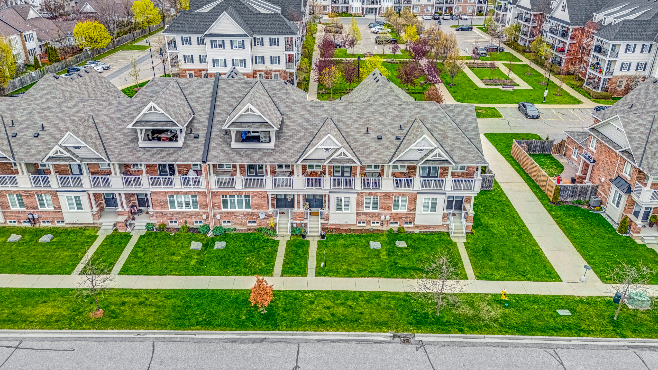 322 Lakebreeze Drive