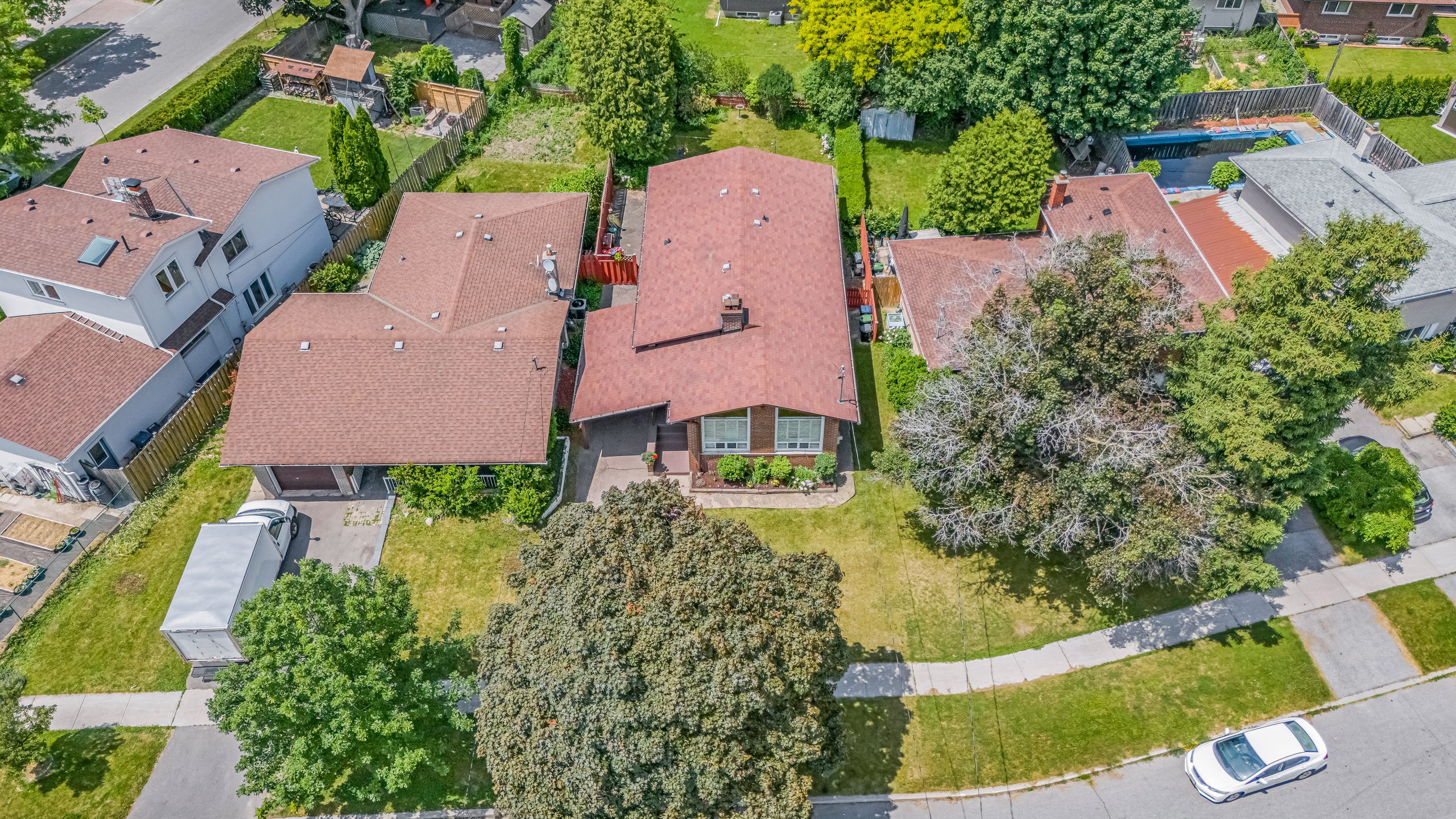 6 Lynn Gate Crescent