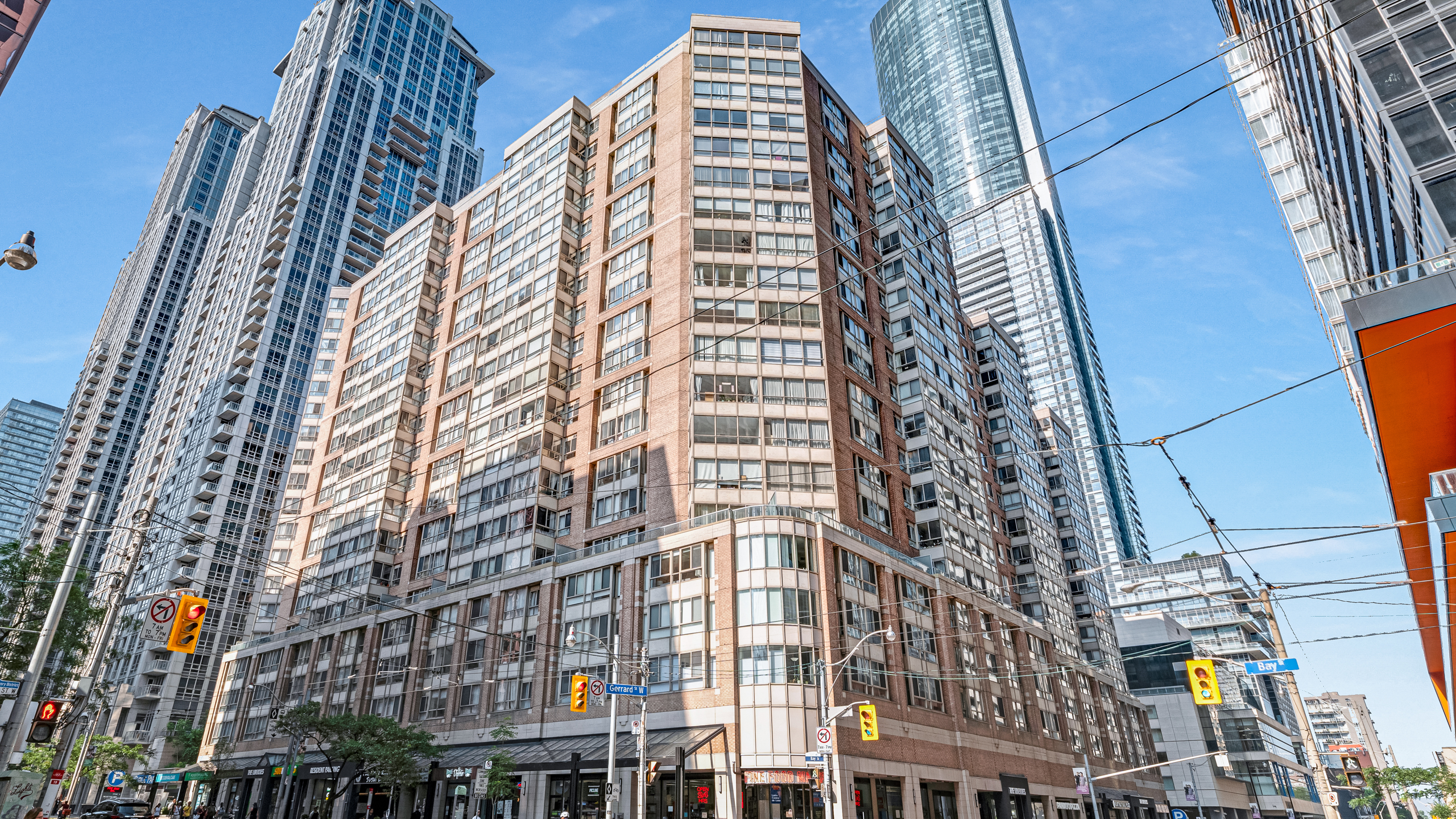 44 Gerrard Street West #1206