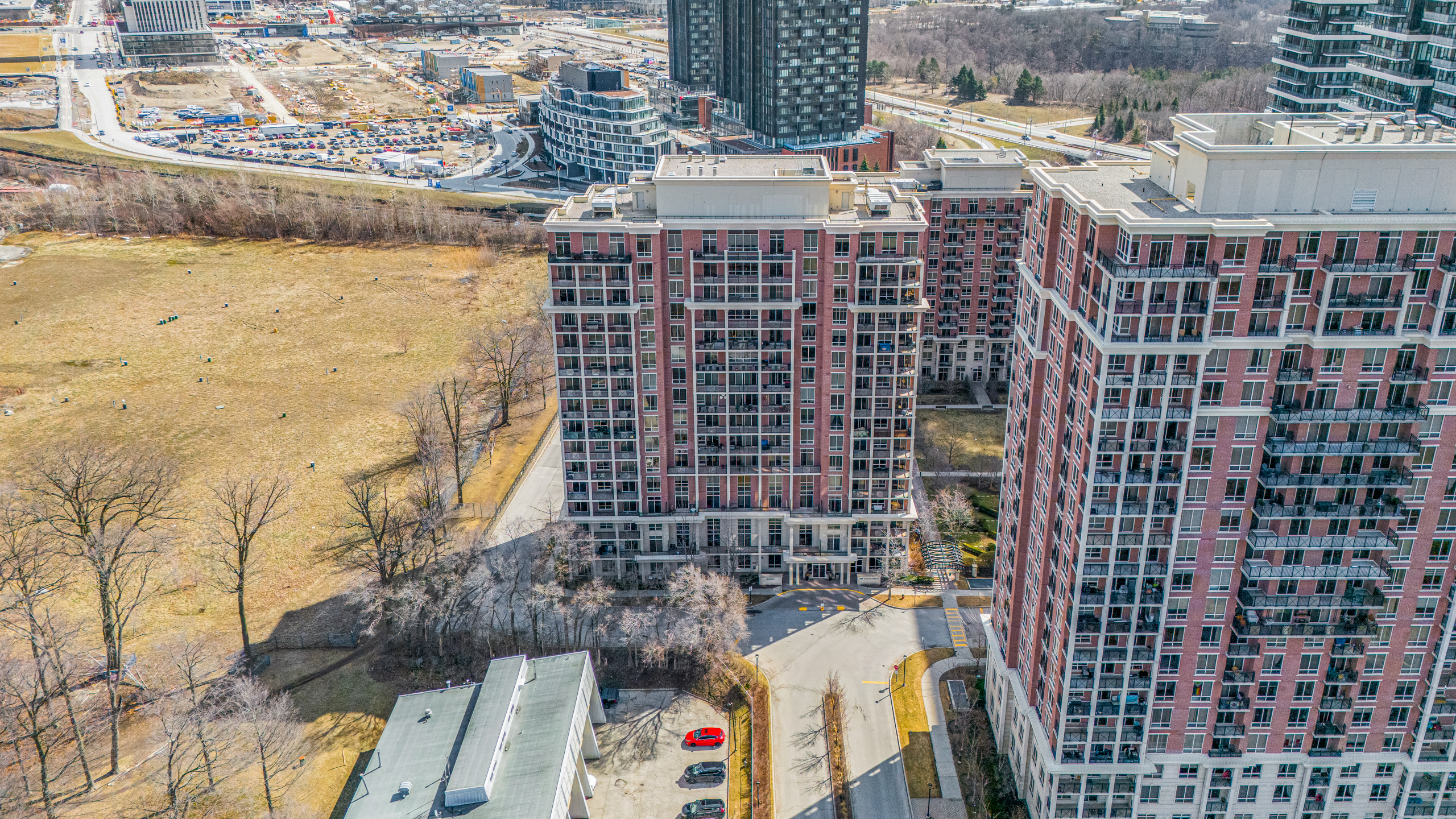 1105 Leslie Street #403