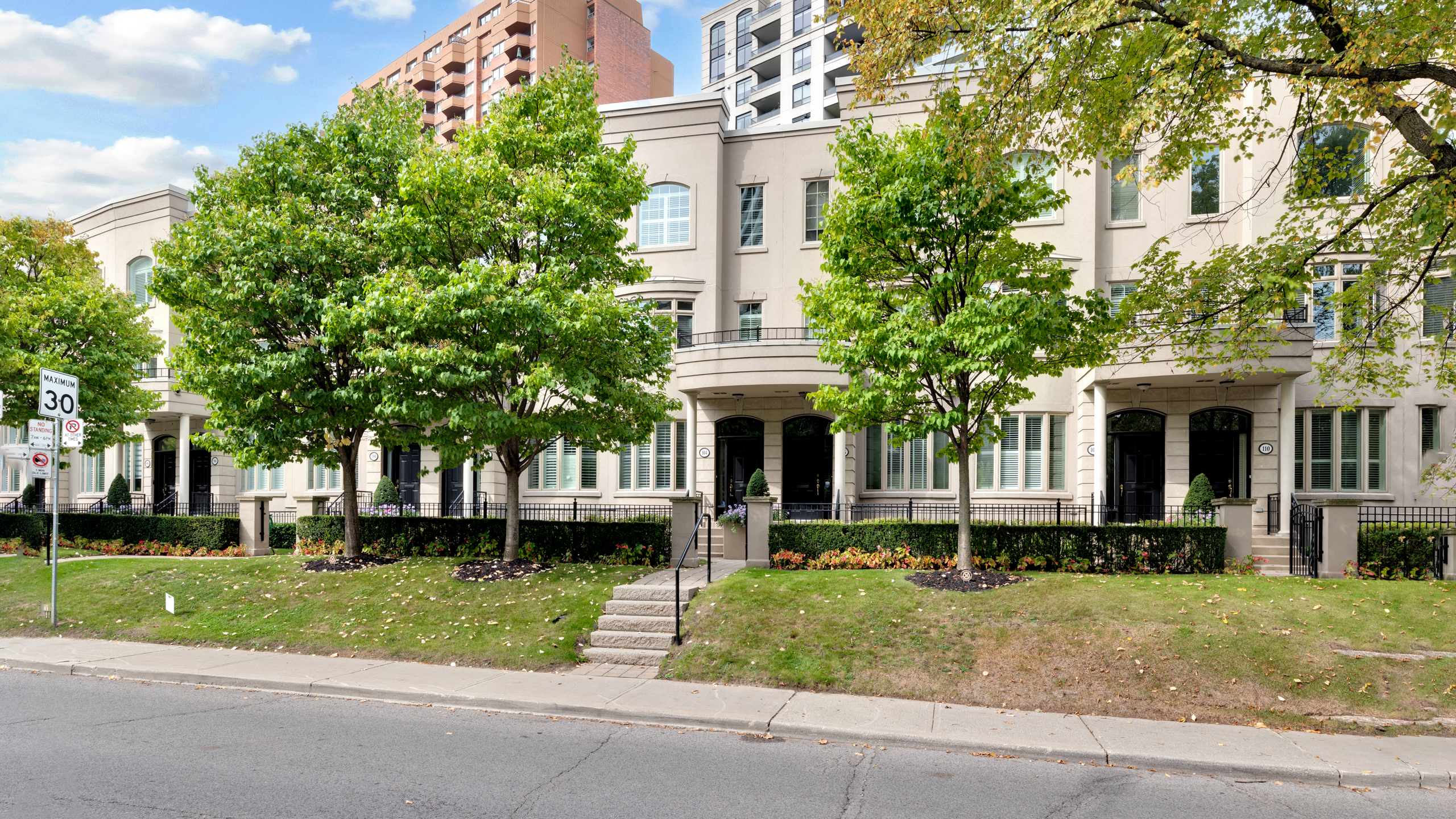 104 Pleasant Boulevard