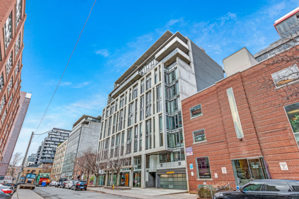 32-Camden-Street-#907-Toronto-Web-Salisbury-1