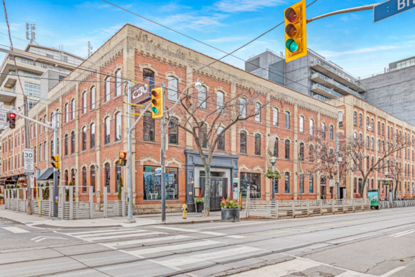 32-Camden-Street-#907-Toronto-Web-Salisbury-43