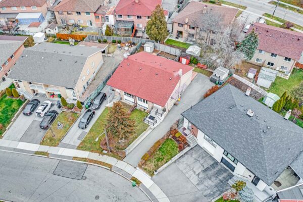 63-Fallingdale-Crescent-Toronto-Web-Salisbury-2