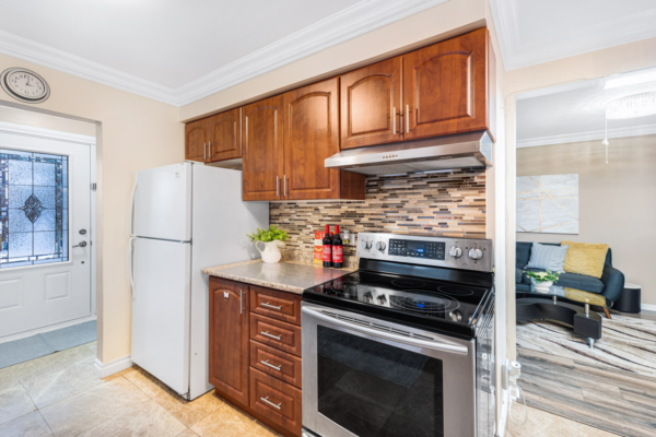 63-Fallingdale-Crescent-Toronto-Web-Salisbury-20
