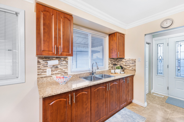 63-Fallingdale-Crescent-Toronto-Web-Salisbury-21