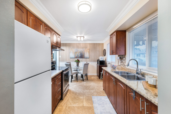 63-Fallingdale-Crescent-Toronto-Web-Salisbury-22