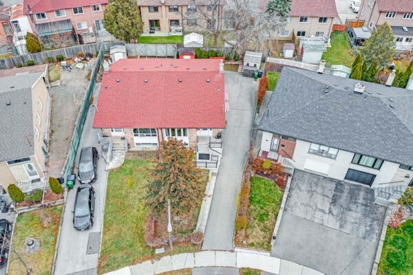 63-Fallingdale-Crescent-Toronto-Web-Salisbury-3