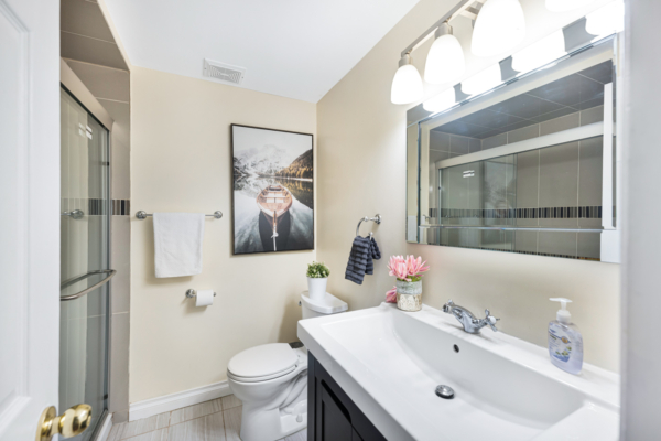 63-Fallingdale-Crescent-Toronto-Web-Salisbury-38