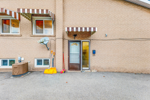 63-Fallingdale-Crescent-Toronto-Web-Salisbury-44