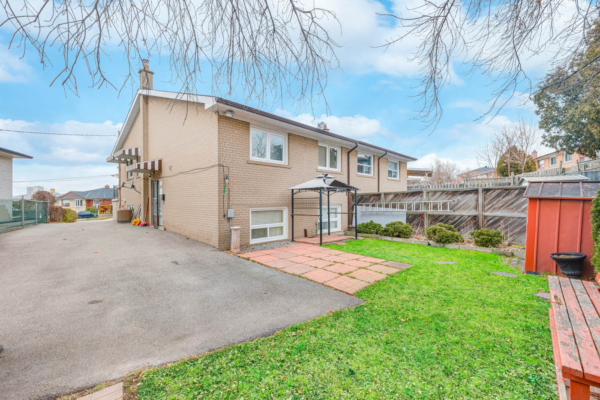 63-Fallingdale-Crescent-Toronto-Web-Salisbury-46