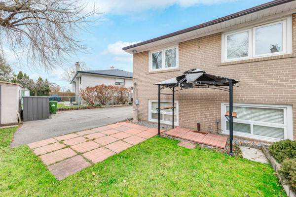 63-Fallingdale-Crescent-Toronto-Web-Salisbury-49