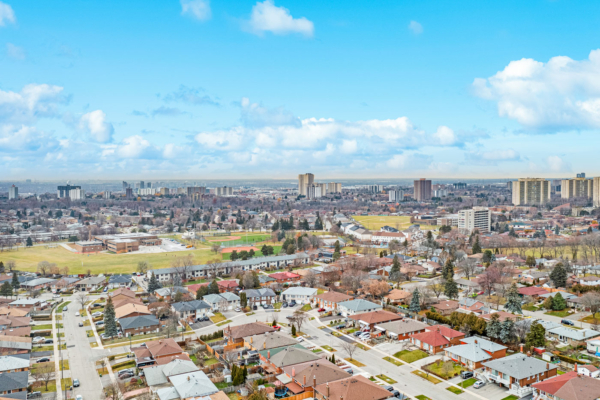 63-Fallingdale-Crescent-Toronto-Web-Salisbury-53