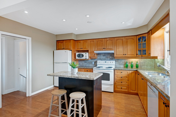 118-Ridge-Drive-Oakville-Web-Salisbury-17