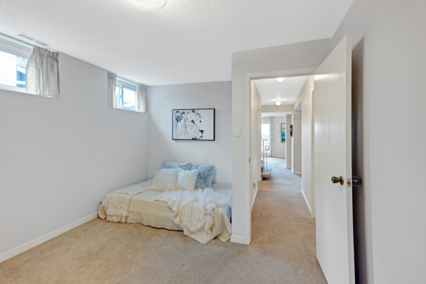 118-Ridge-Drive-Oakville-Web-Salisbury-45