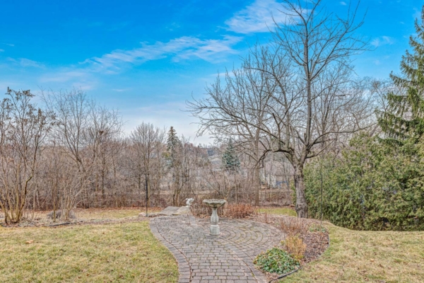 118-Ridge-Drive-Oakville-Web-Salisbury-57