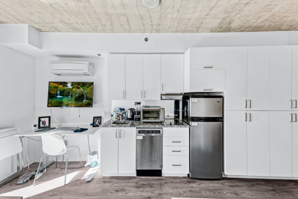 1900-Simcoe-Street-North-#213-Oshawa-Web-Salisbury-11