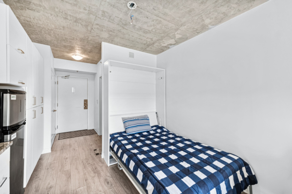 1900-Simcoe-Street-North-#213-Oshawa-Web-Salisbury-14