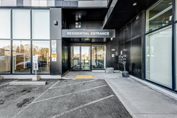 1900-Simcoe-Street-North-#213-Oshawa-Web-Salisbury-3