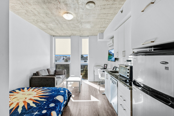 1900-Simcoe-Street-North-#213-Oshawa-Web-Salisbury-8