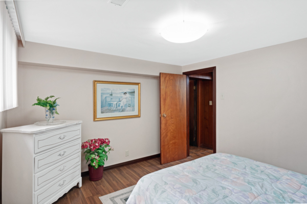 25-Fulwell-Crescent-Toronto-Web-Salisbury-44