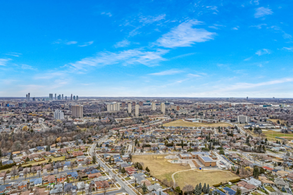 25-Fulwell-Crescent-Toronto-Web-Salisbury-62