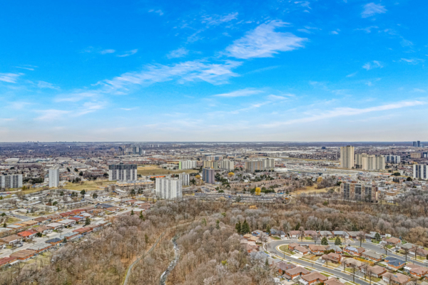 25-Fulwell-Crescent-Toronto-Web-Salisbury-65