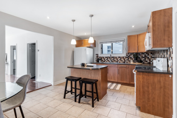 218-Hillside-Avenue-Oshawa-Web-Salisbury-17