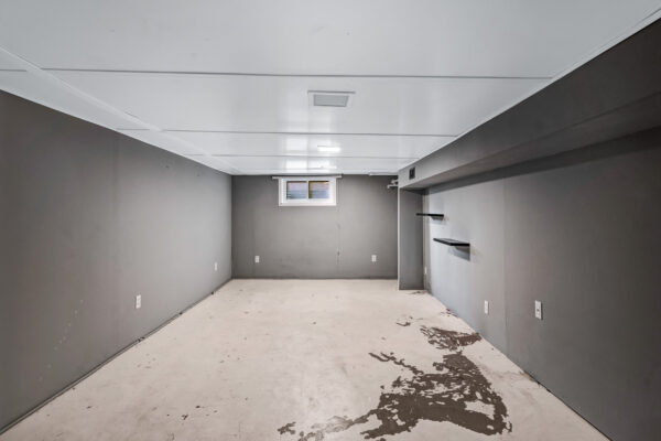 218-Hillside-Avenue-Oshawa-Web-Salisbury-34