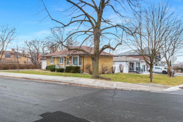 223-Epsom-Downs-Drive-Toronto-Web-Salisbury-44