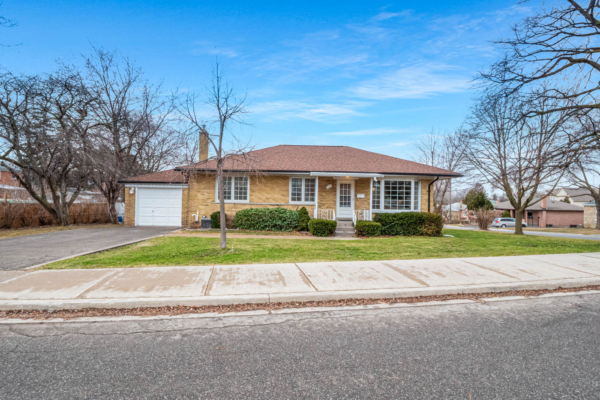 223-Epsom-Downs-Drive-Toronto-Web-Salisbury-5