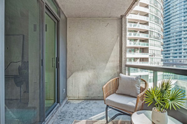 51-Lower-Simcoe-Street-#527-Toronto-Web-Salisbury-34