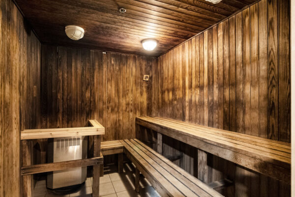 51-Lower-Simcoe-Street-#527-Toronto-Web-Salisbury-40