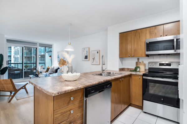 51-Lower-Simcoe-Street-#527-Toronto-Web-Salisbury-9