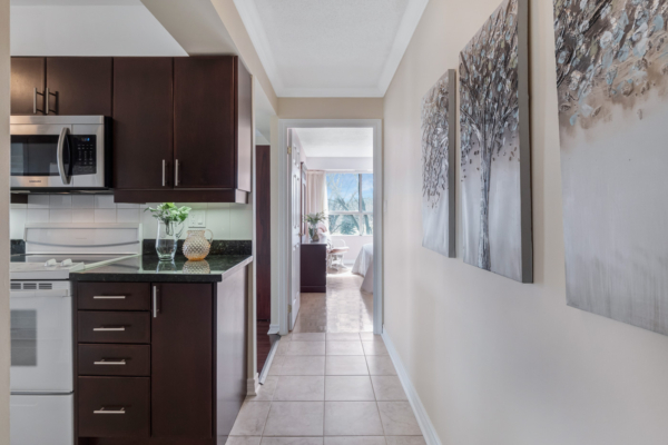 141-Woodbridge-Avenue-#204-Vaughan-Web-Salisbury-21