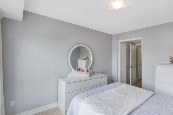 141-Woodbridge-Avenue-#204-Vaughan-Web-Salisbury-30