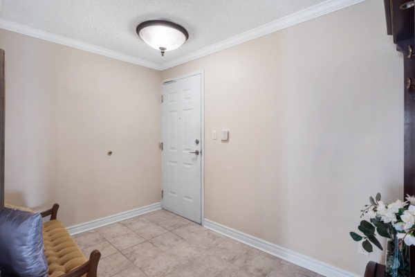 141-Woodbridge-Avenue-#204-Vaughan-Web-Salisbury-4