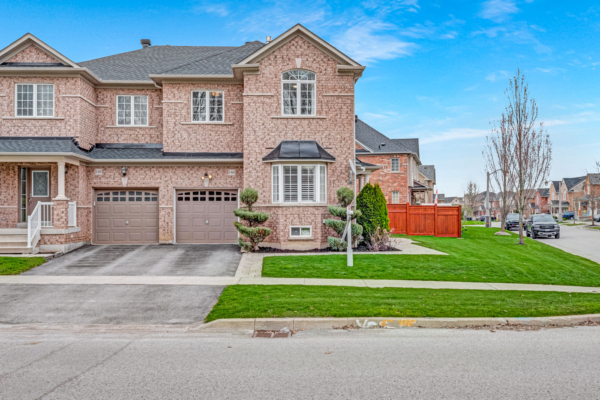 146-Ken-Laushway-Avenue-Stouffville-Web-Salisbury-10