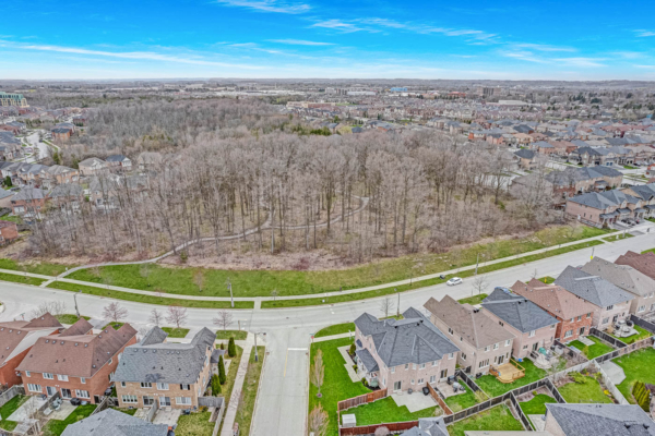 146-Ken-Laushway-Avenue-Stouffville-Web-Salisbury-53