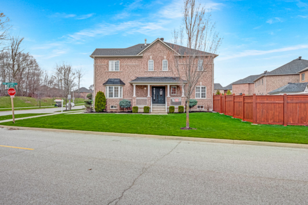 146-Ken-Laushway-Avenue-Stouffville-Web-Salisbury-7