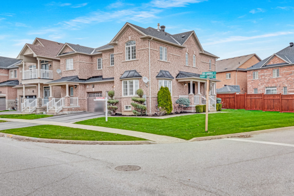 146-Ken-Laushway-Avenue-Stouffville-Web-Salisbury-8