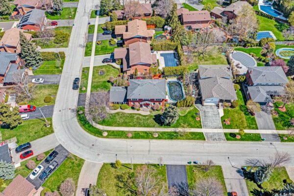 21-Steen-Drive-Mississauga-Web-Salisbury-1