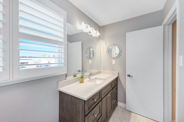 21-Steen-Drive-Mississauga-Web-Salisbury-38