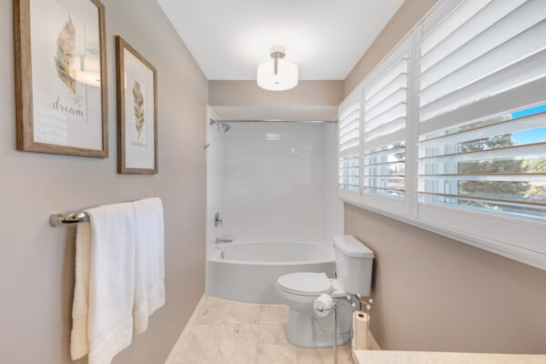 21-Steen-Drive-Mississauga-Web-Salisbury-39