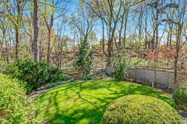 167-Lytton-Boulevard-Toronto-Web-Salisbury-68