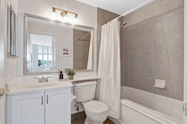 1101-Leslie-Street-Toronto-Web-Salisbury-24